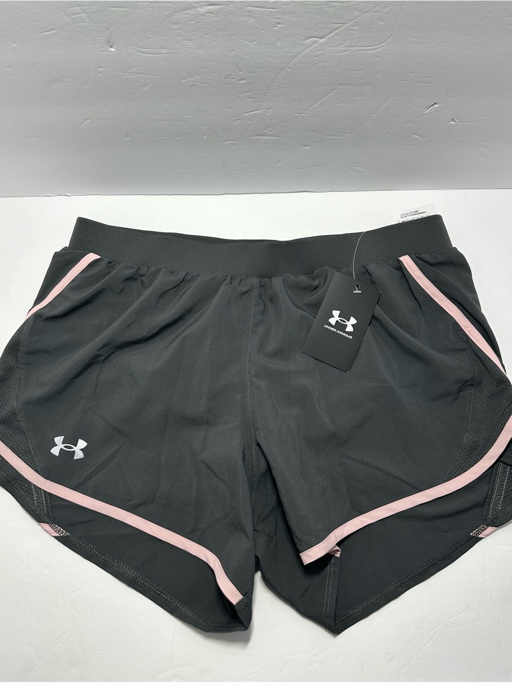 Women’s Under Armour Dark Gray And Pink Athletic Shorts Size Medium NWT